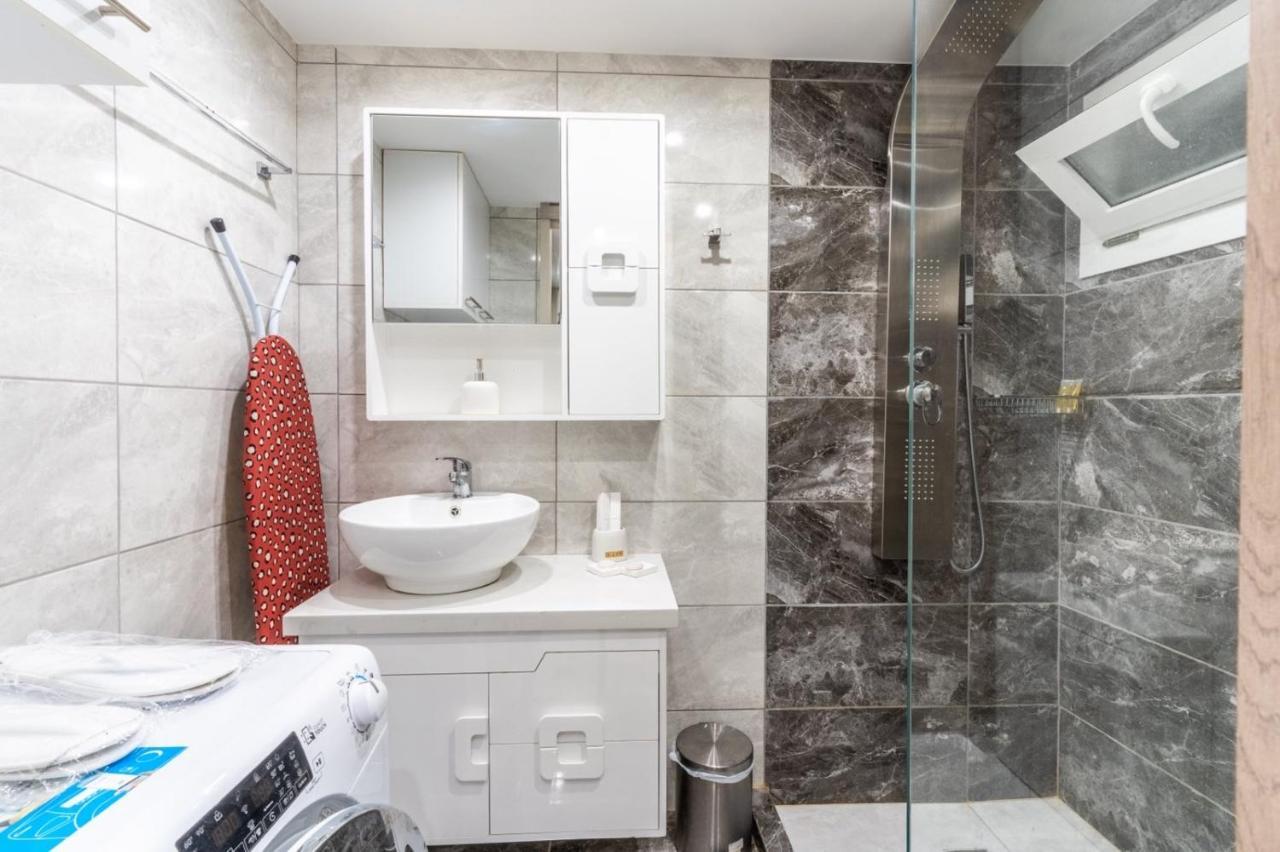 AIOLOS LUXURY apartment 2 Athènes Extérieur photo